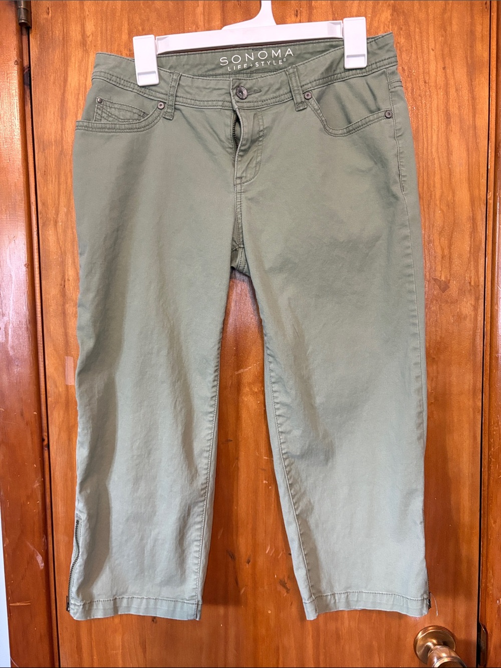Sonoma Life + Style Women's Olive Green Cropped Jeans - Size 6